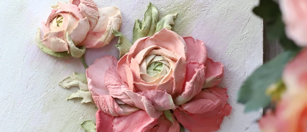 What flowers can be made from decorative plaster