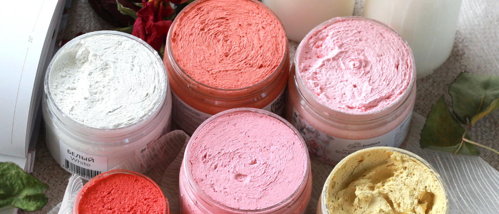 How to properly care for texture paste and palette knives