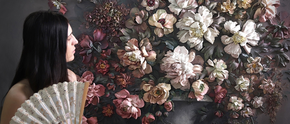 How to take care of paintings made of texture paste?